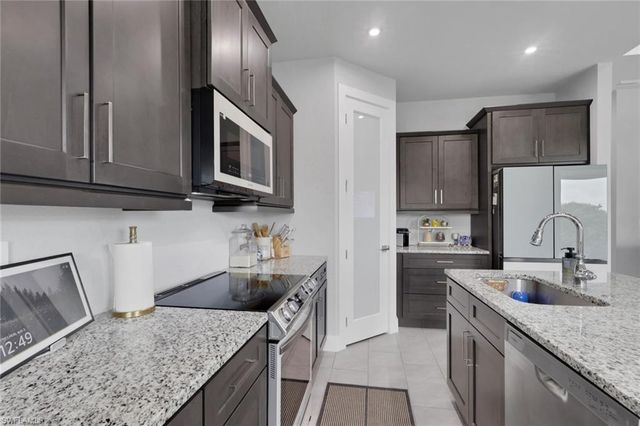 1107 NW 13th ST, Cape Coral, FL 33993