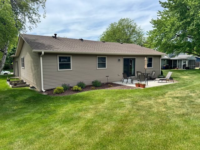 1900 Powder River Path, Elgin, IL 60123