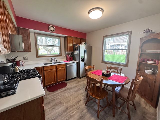 1900 Powder River Path, Elgin, IL 60123
