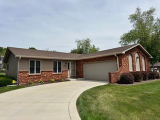 1900 Powder River Path, Elgin, IL 60123