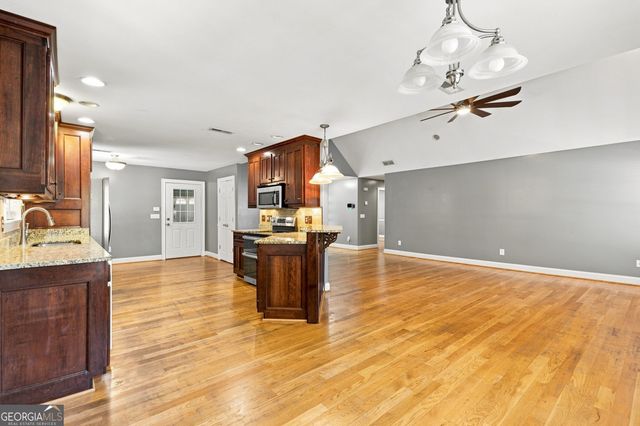 108 Thornwood Drive SW, Rome, GA 30165