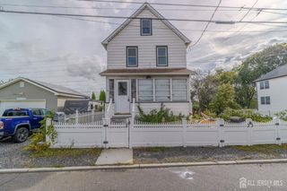 36 Smith Street, Sayreville, NJ 08872