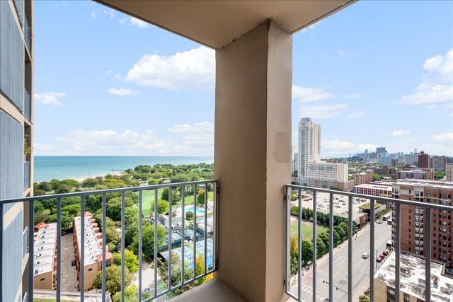 5320 N SHERIDAN Road 1902, Chicago, IL 60640