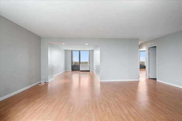 5320 N SHERIDAN Road 1902, Chicago, IL 60640