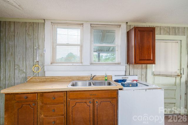 7440 W NC 27 Highway, Vale, NC 28168