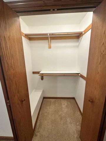 1133 Ellys WAY, Slinger, WI 53086