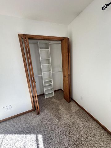 1133 Ellys WAY, Slinger, WI 53086