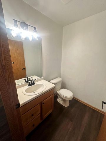 1133 Ellys WAY, Slinger, WI 53086