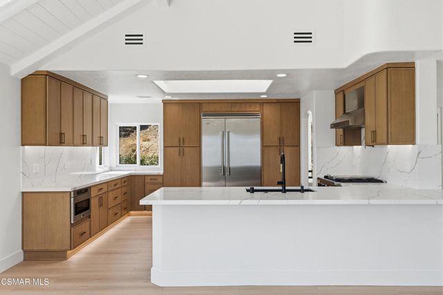 6022 Cielo Vista Court, Camarillo, CA 93012