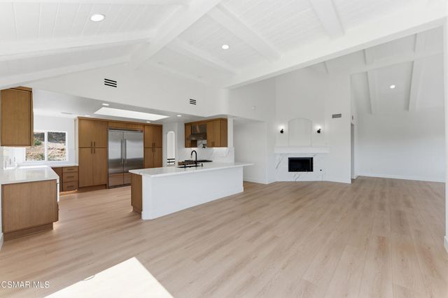 6022 Cielo Vista Court, Camarillo, CA 93012
