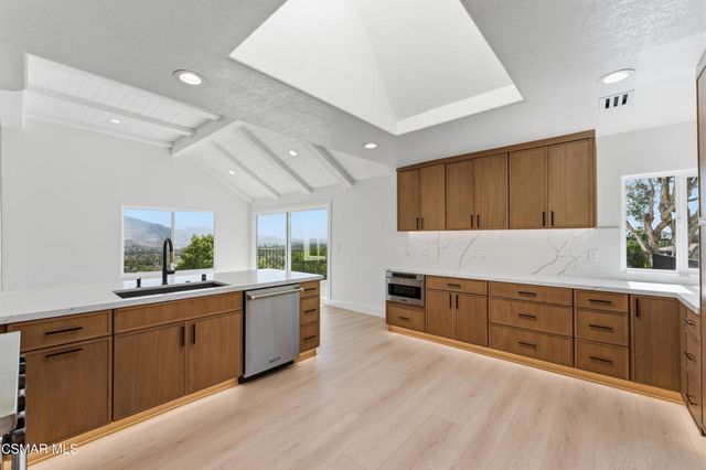 6022 Cielo Vista Court, Camarillo, CA 93012