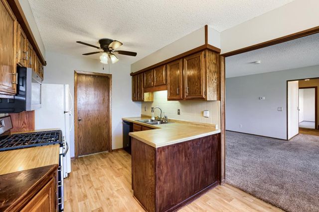 3743 Goodwin Avenue N, Oakdale, MN 55128