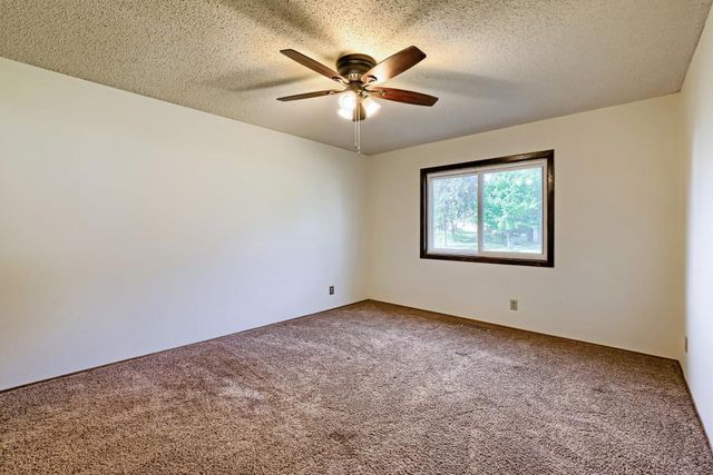 3743 Goodwin Avenue N, Oakdale, MN 55128
