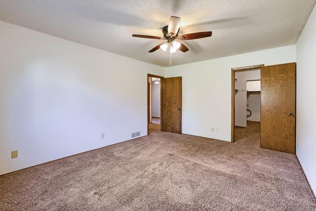 3743 Goodwin Avenue N, Oakdale, MN 55128