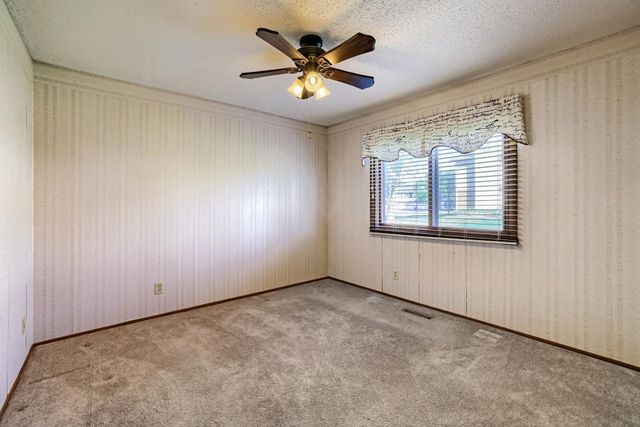 3743 Goodwin Avenue N, Oakdale, MN 55128
