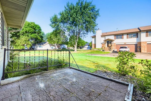 3743 Goodwin Avenue N, Oakdale, MN 55128