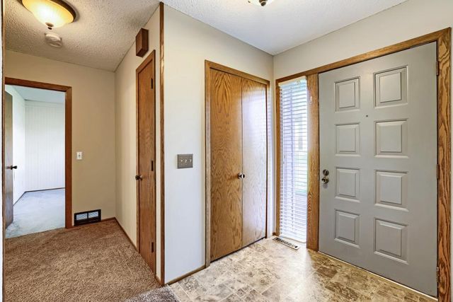 3743 Goodwin Avenue N, Oakdale, MN 55128