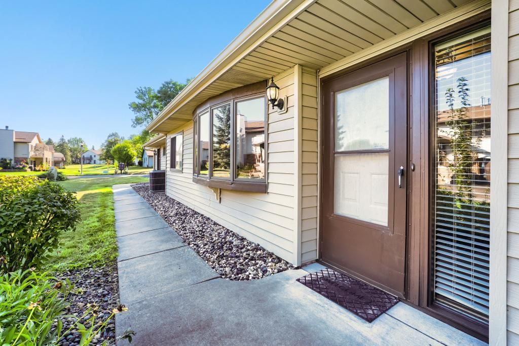 3743 Goodwin Avenue N, Oakdale, MN 55128 — photo 2