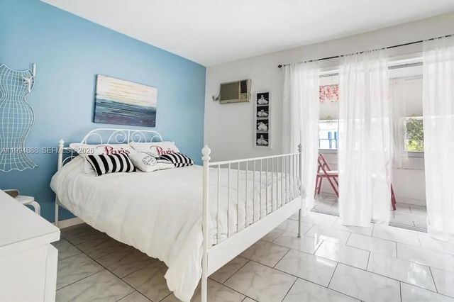 15600 NE 6th Ave 26B, Miami, FL 33162