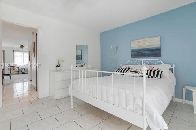 15600 NE 6th Ave 26B, Miami, FL 33162