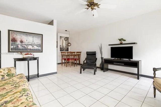 15600 NE 6th Ave 26B, Miami, FL 33162