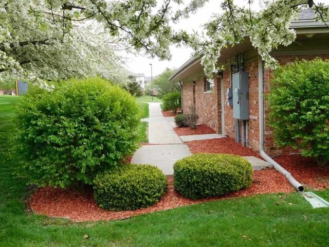 1130 S Scott Boulevard, Iowa City, IA 52240