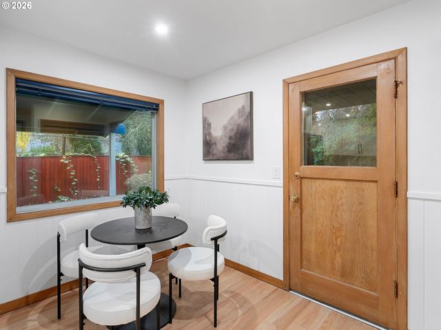 1760 KILKENNY Dr, Lake Oswego, OR 97034