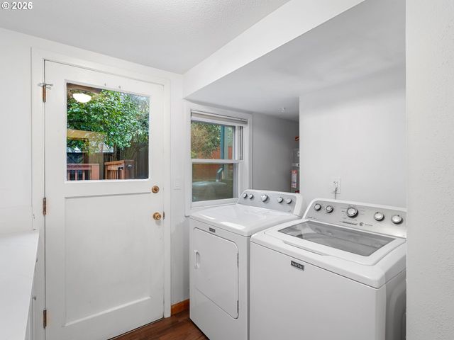 1760 KILKENNY Dr, Lake Oswego, OR 97034