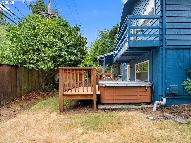 1760 KILKENNY Dr, Lake Oswego, OR 97034