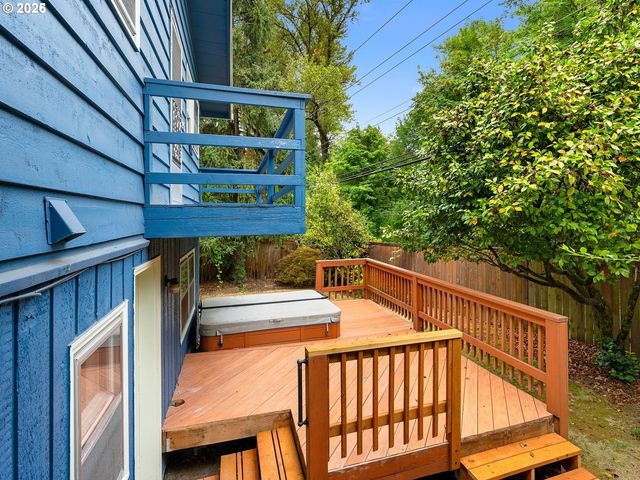 1760 KILKENNY Dr, Lake Oswego, OR 97034