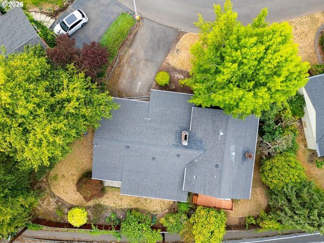 1760 KILKENNY Dr, Lake Oswego, OR 97034
