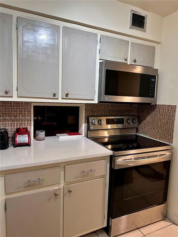 1530 NE 191st St 145, Miami, FL 33179