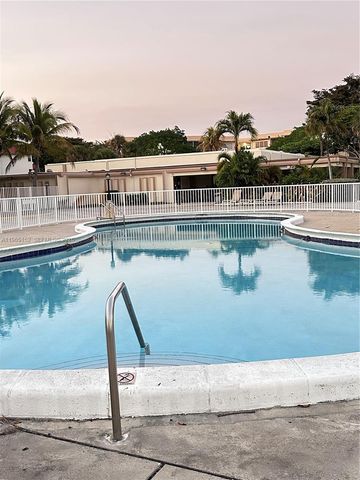 1530 NE 191st St 145, Miami, FL 33179