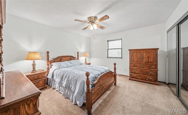 11863 Charlemagne Drive, Maryland Heights, MO 63043