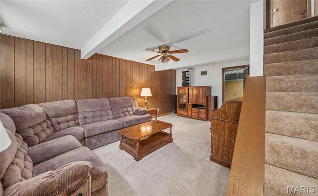 11863 Charlemagne Drive, Maryland Heights, MO 63043