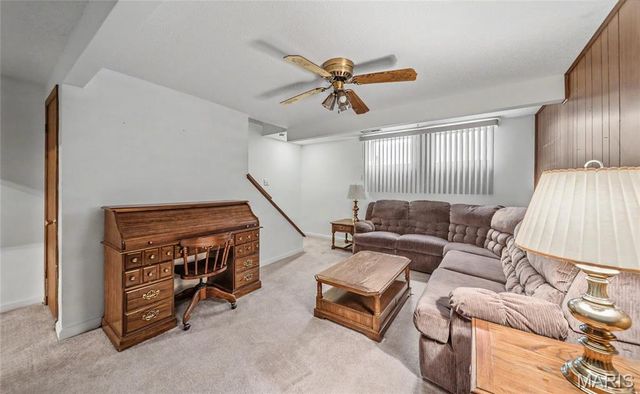 11863 Charlemagne Drive, Maryland Heights, MO 63043