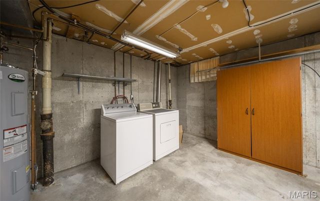 11863 Charlemagne Drive, Maryland Heights, MO 63043