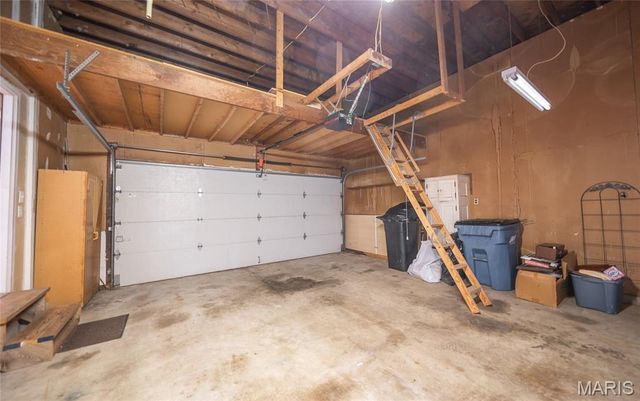 11863 Charlemagne Drive, Maryland Heights, MO 63043