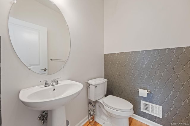 24 Knoll Crest Court, Cornwall, NY 12518