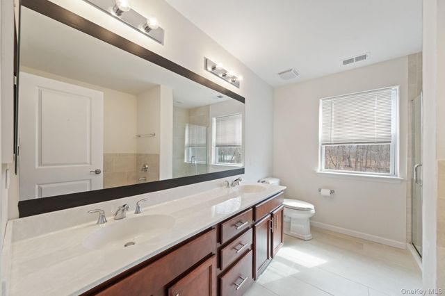 24 Knoll Crest Court, Cornwall, NY 12518