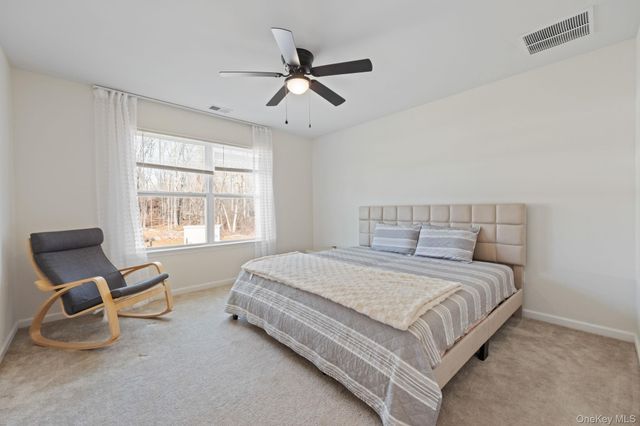 24 Knoll Crest Court, Cornwall, NY 12518