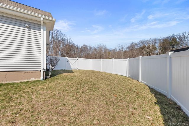 24 Knoll Crest Court, Cornwall, NY 12518