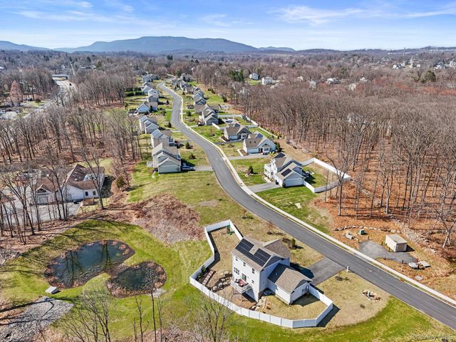 24 Knoll Crest Court, Cornwall, NY 12518