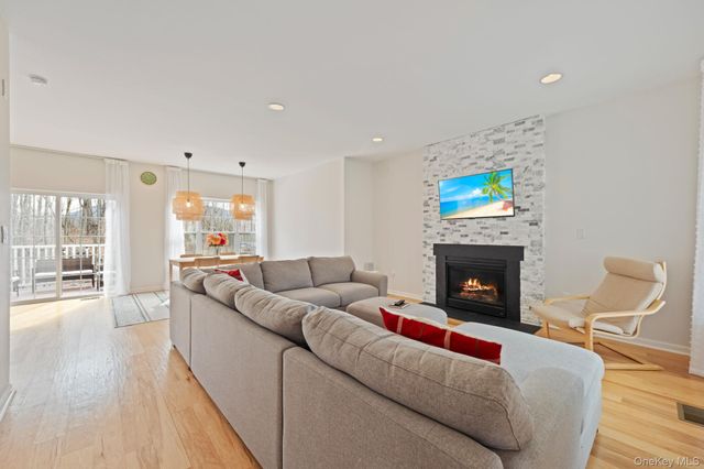 24 Knoll Crest Court, Cornwall, NY 12518