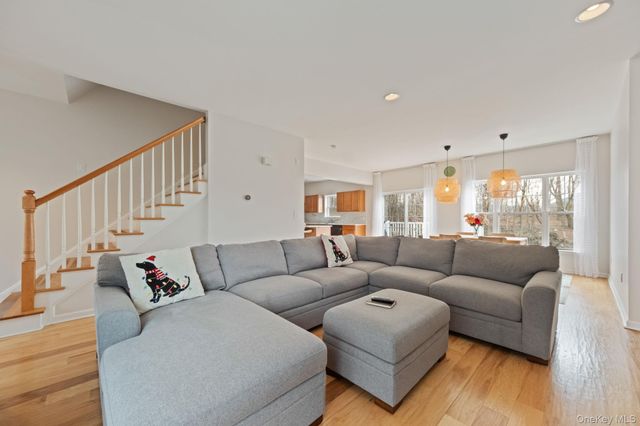 24 Knoll Crest Court, Cornwall, NY 12518