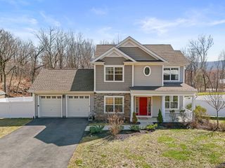 24 Knoll Crest Court, Cornwall, NY 12518