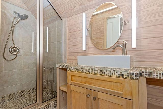 1024 Waverly Street, Houston, TX 77008