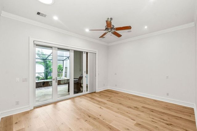 1024 Waverly Street, Houston, TX 77008