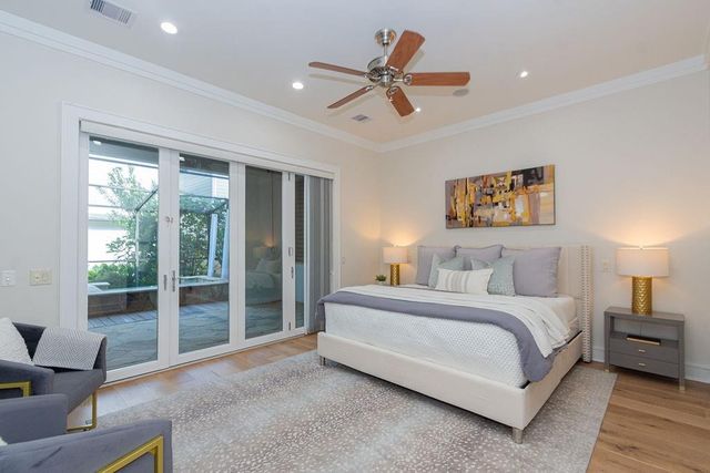 1024 Waverly Street, Houston, TX 77008