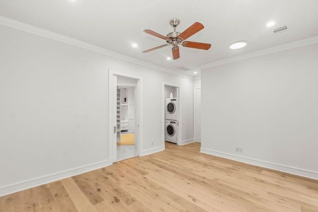 1024 Waverly Street, Houston, TX 77008